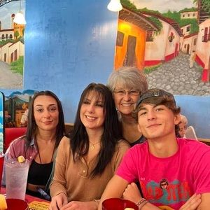 Meet your Posher, Bennie